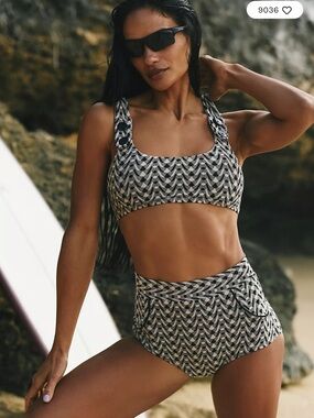 Seea Georgia Surf Top  Aries SIZE S NWOT